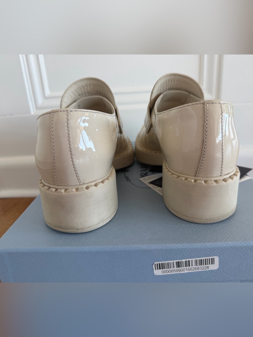 Prada Triangle Logo Patent leather platform loafer ivory, size 38 - Picture 8 of 9